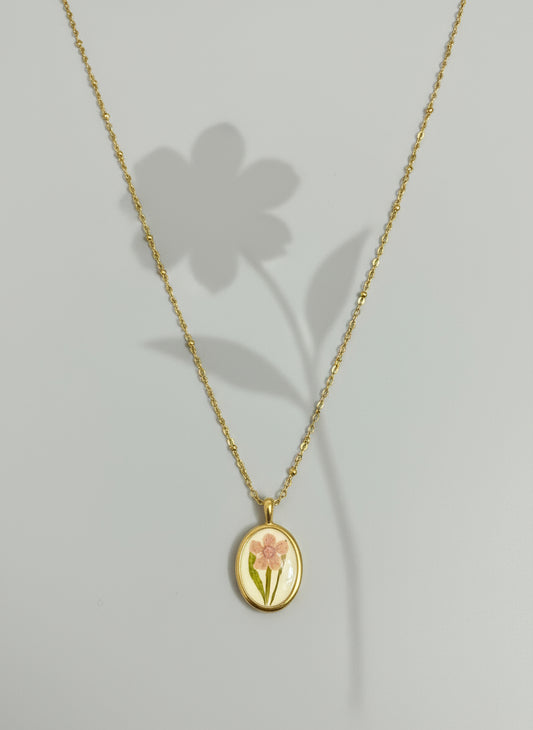 Vintage flower necklace